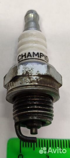 Свеча зажигания для мотокосы, триммера, бензопилы