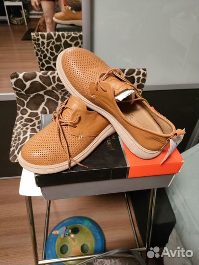 Лёгкие кожаные ботинки женские