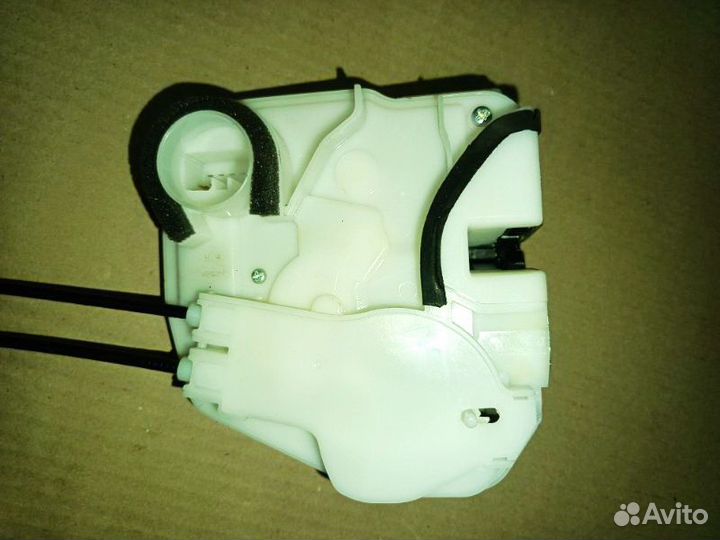 Замок задней правой двери Митсубиси ASX