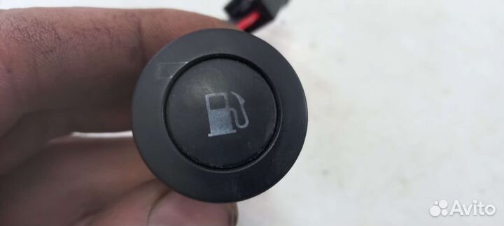 Кнопка открывания бака Kia Sorento 2