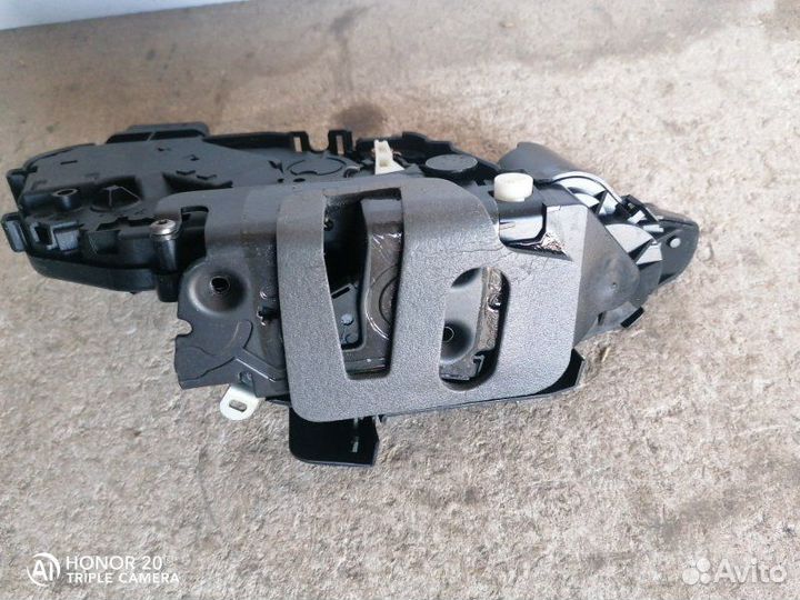 Замок двери задний правый Ford Mondeo 4 2007-2015