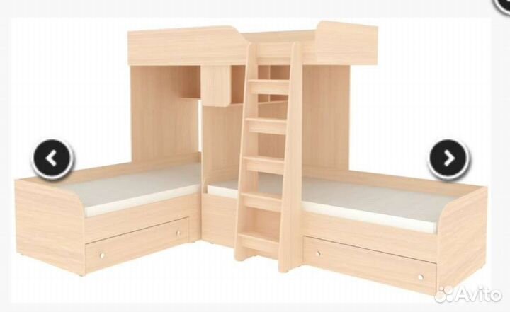 Кровать двухьярусная для троих детей