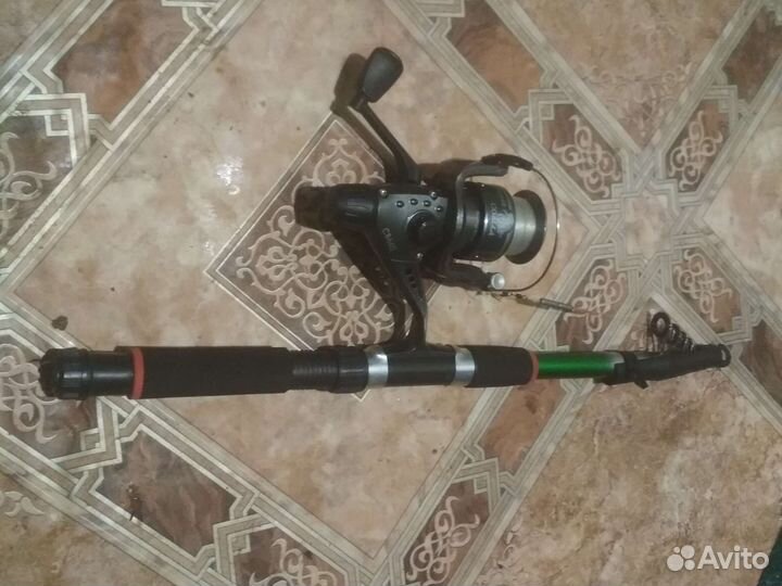 Спининг в зборе с катушкой