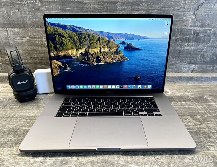 Macbook pro 16 2019 i7 64gb SSD 8tb 5600m 8gb