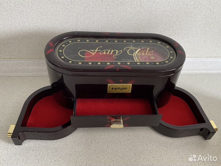 Музыкальная шкатулка с балериной