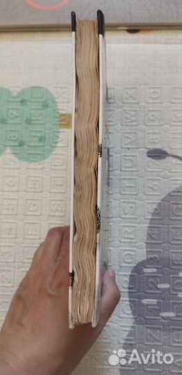 Тайна человека в перчатке