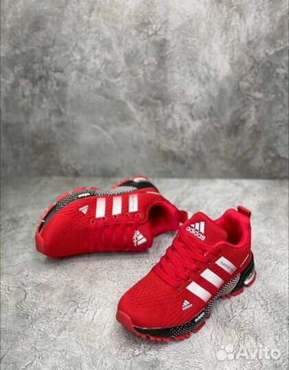 Кроссовки adidas