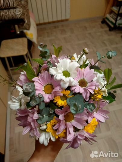 Композиции из живых цветов