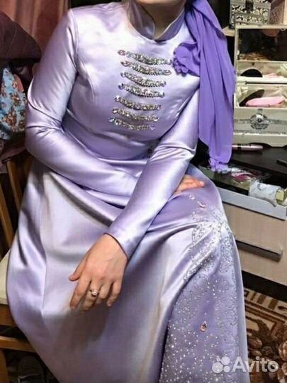 Платье со шлейфом