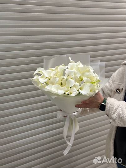 Каллы белые букет