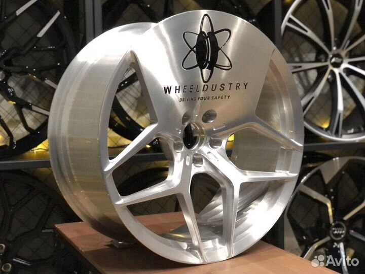 Кованые диски R23 для Audi Q7; Q8