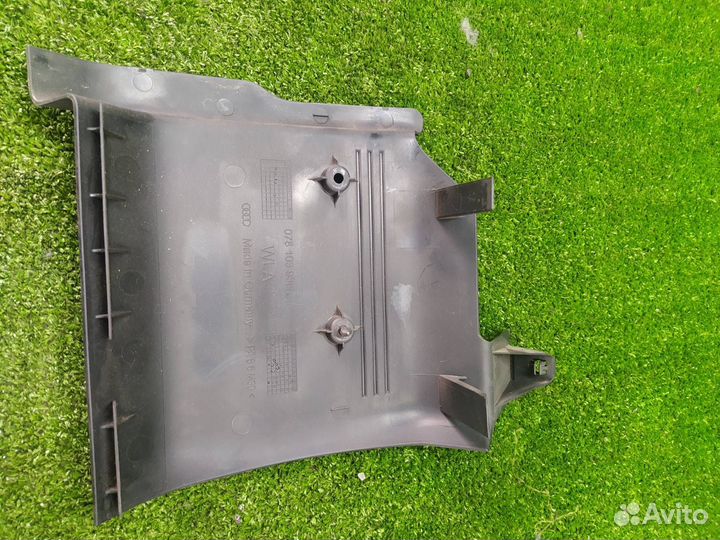 Крышка двс декоративная Audi A6 C5