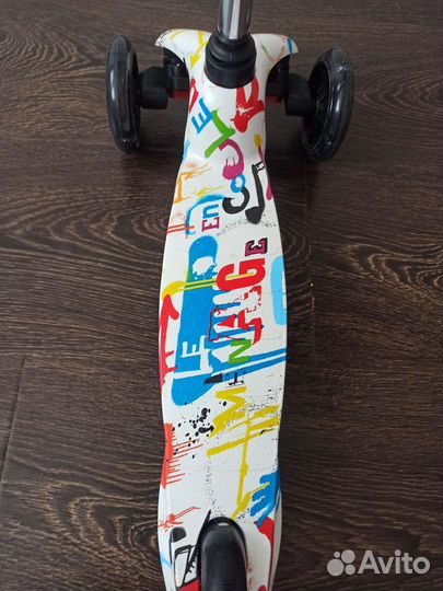 Самокат детский трехколесный новый