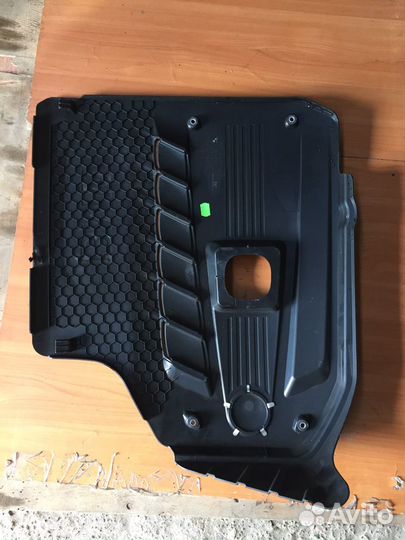 Bmw f10 N52 декоративная крышка двигателя