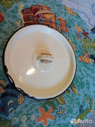 Крышки разные