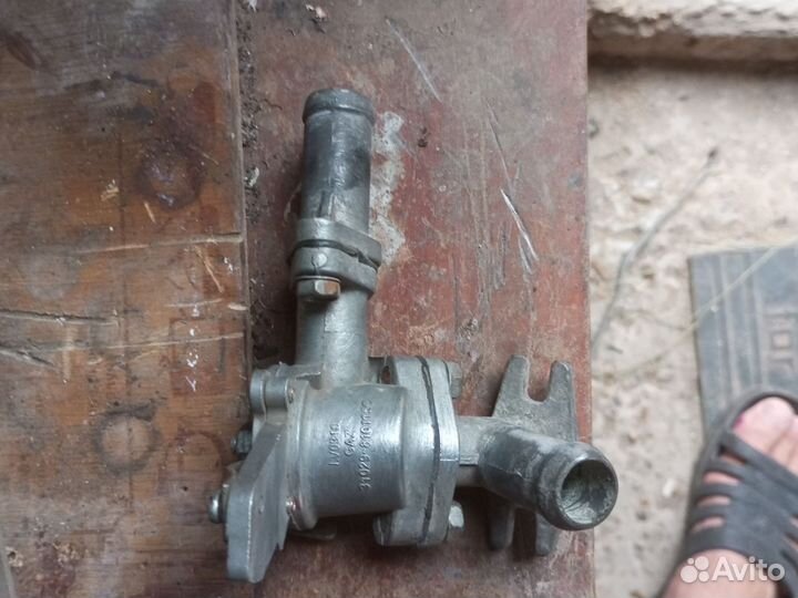 Кран печки состояние отличное.Работал мало