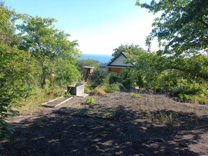 Дача 20 м² на участке 6 сот.