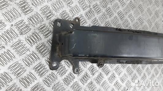 Усилитель бампера передний (кронштейн) skoda fabia