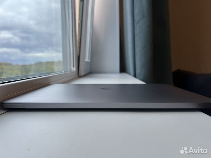 MacBook Pro 13 (2020) / M1 / Space Gray 16/1TB рст