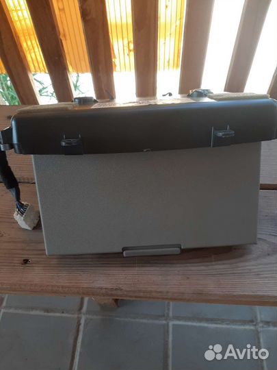 Дисплей задний infiniti qx56 ja60