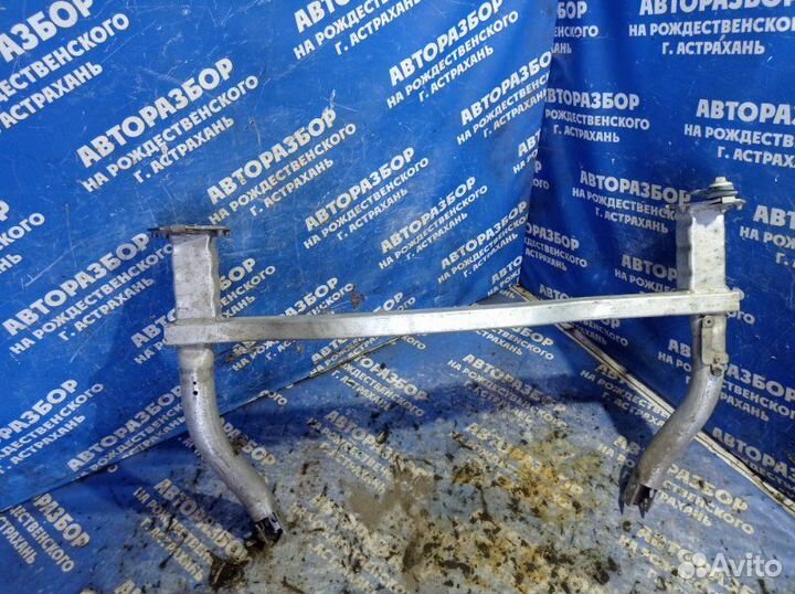 Передний подрамник Peugeot 407 седан RFJ 2006