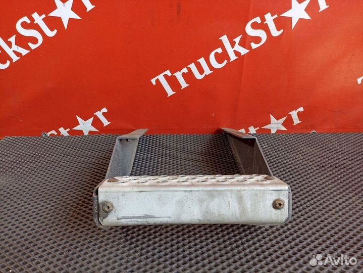 Подножка ящика акб Renault T, Volvo FH