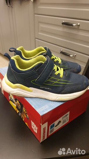 Кроссовки 22.5 см