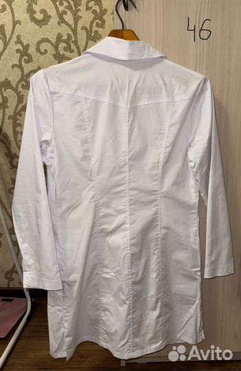 Медицинский халат 44 и 46 размера, 2 мед.шапочки