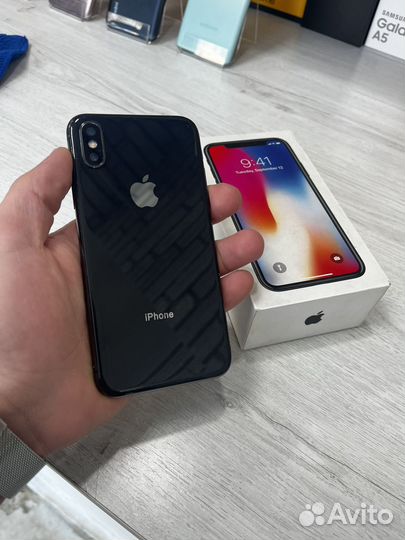 iPhone X, 64 ГБ