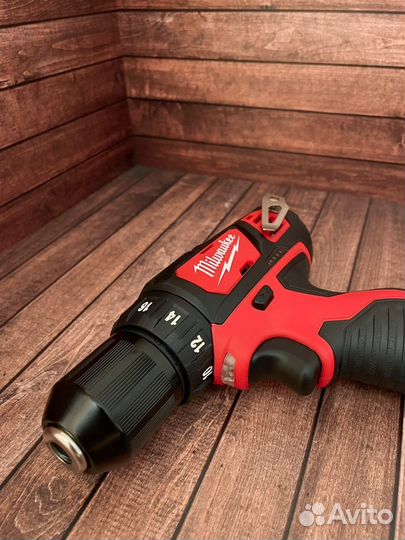 Шуруповерт milwaukee