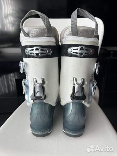 Горнолыжные ботинки женские 24-24.5