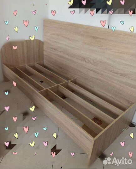 Кровать с матрасом