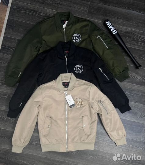 Мужская Бомбер paris jordan лёгкая