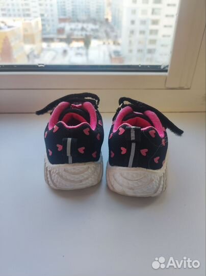 Кроссовки для девочки 20 размер