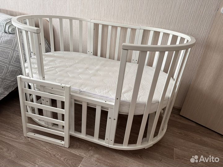 Детская кроватка трансформер с 2 матрасами