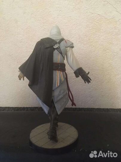 Assassin's creed 2 Ezio White edition