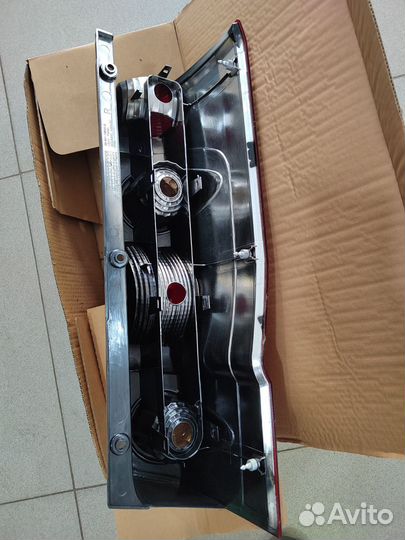 Фонарь задний правый VW Crafter