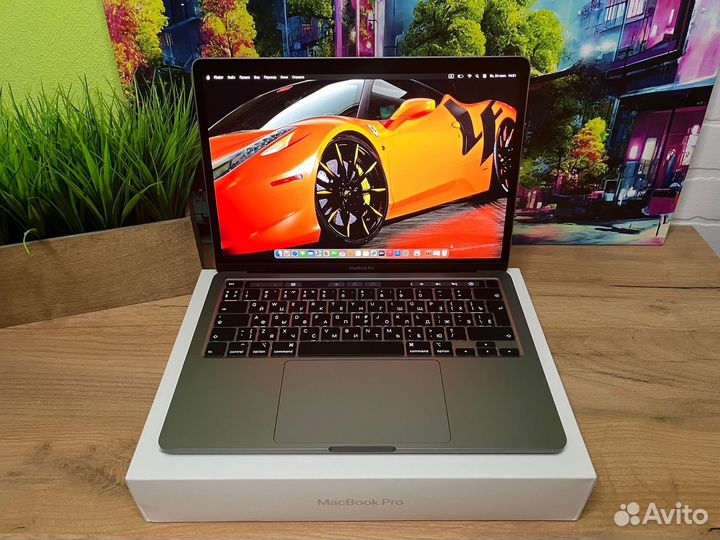 Macbook pro 13 2020 i7 32 500gb Мощнейший
