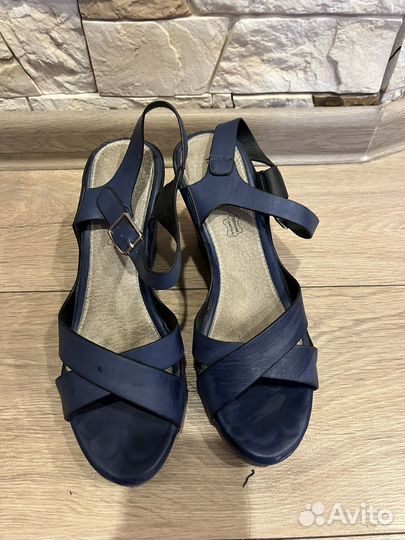 Босоножки женские