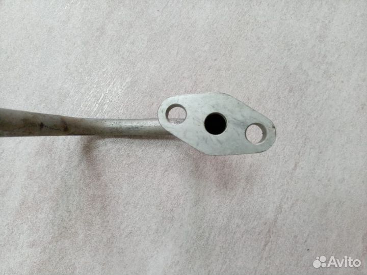 Трубка турбокомпрессора (подачи масла) двигателя W