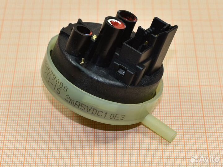 Датчик уровня воды Indesit, код C00263271