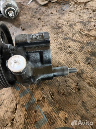 Насос гур k4m Renault