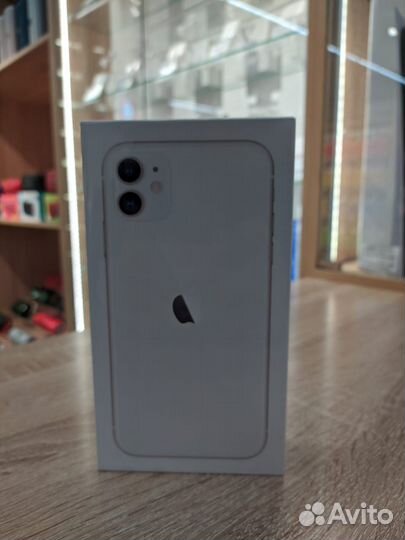 Смартфон Apple iPhone 11 64Гб Белый