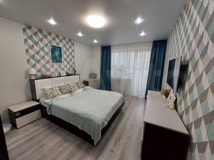 2-к. квартира, 67,7 м², 4/10 эт.