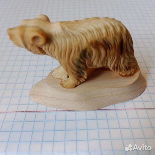 Фигурка медведя из слоновой кости