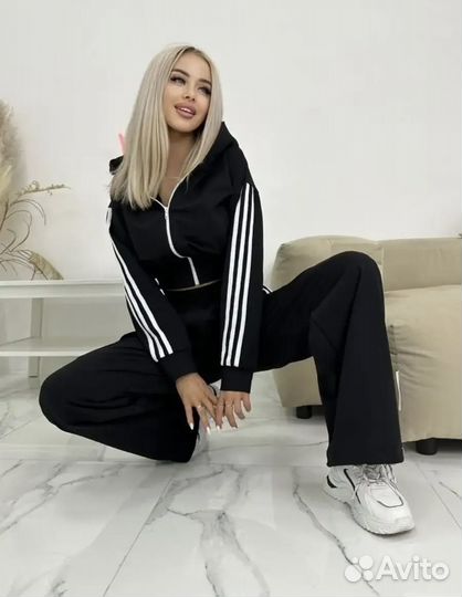 Костюм спортивный