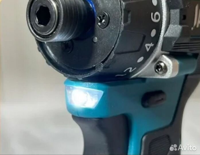 Шуруповерт бесщёточный копия Makita DDF083Z