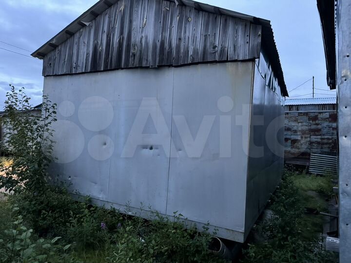 Гараж, > 30 м²