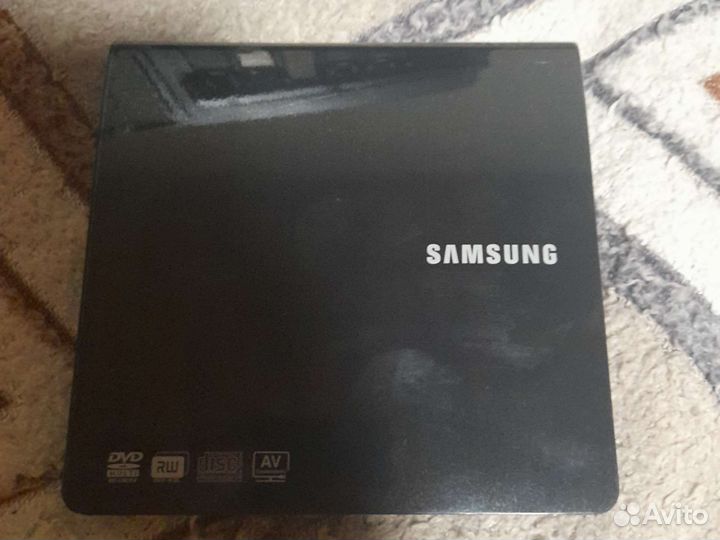 Портативный DVD считыватель. Samsung