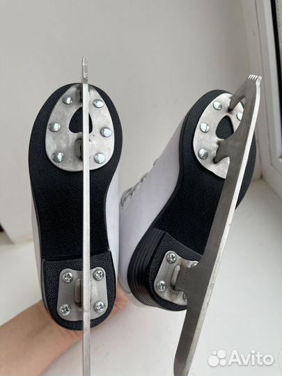 Коньки фигурные детские 28 размер EU